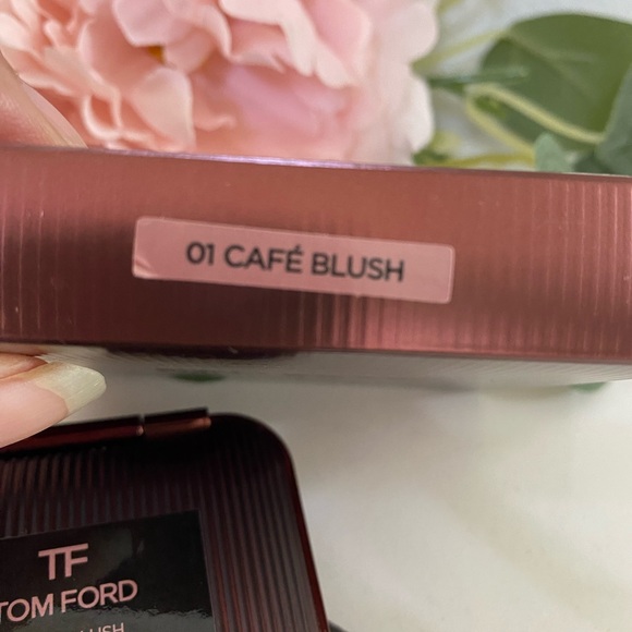 Tom Ford Creme/Cream Blush (01 Cafe Blush) 6 g/.21 oz Full Size - Picture 8 of 10